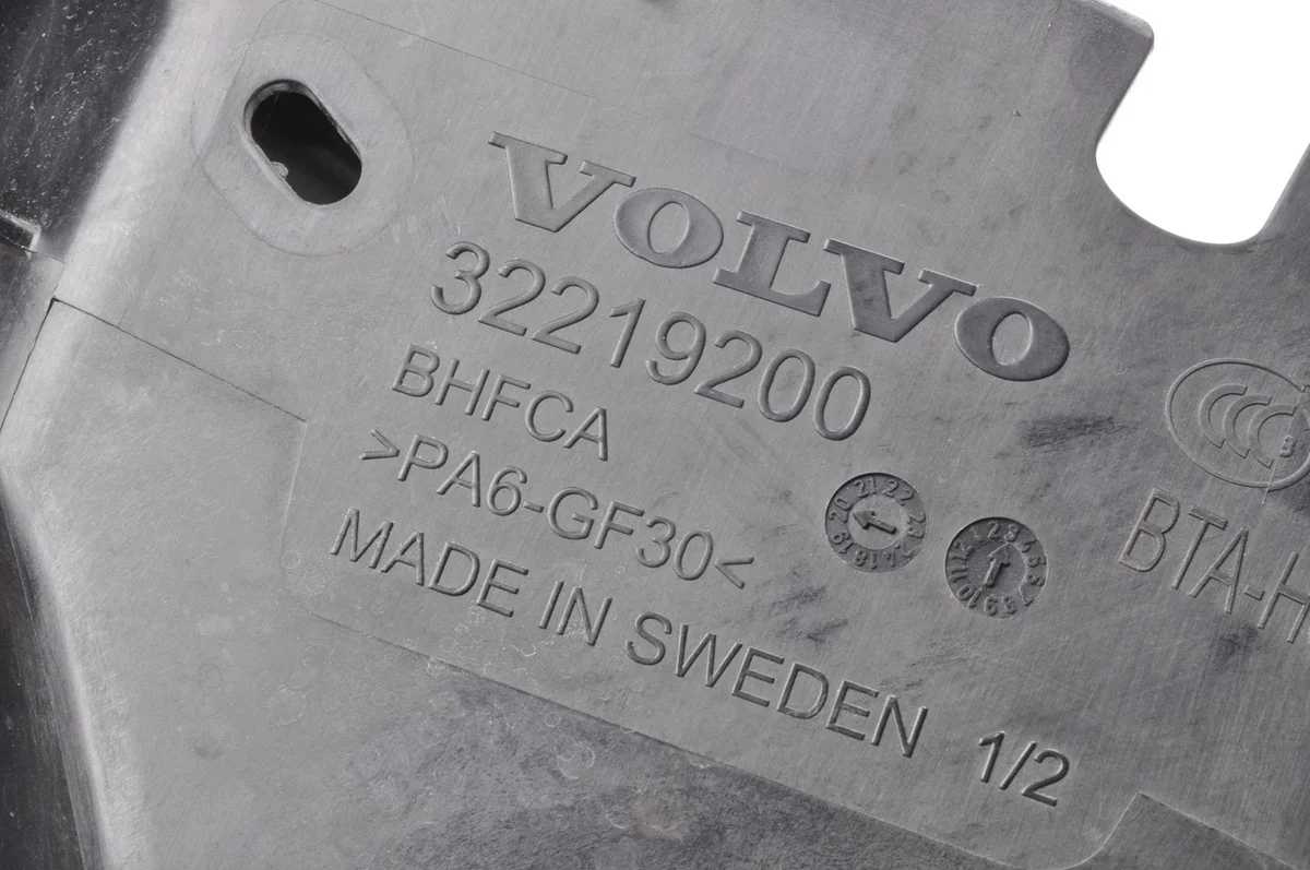 Volvo ilmansuodattimen kotelo 32219200 image 4