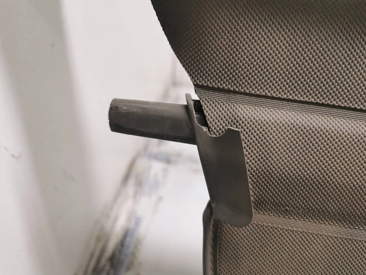 Audi A6 C6 Trunk Cover 4F9863553M image 9