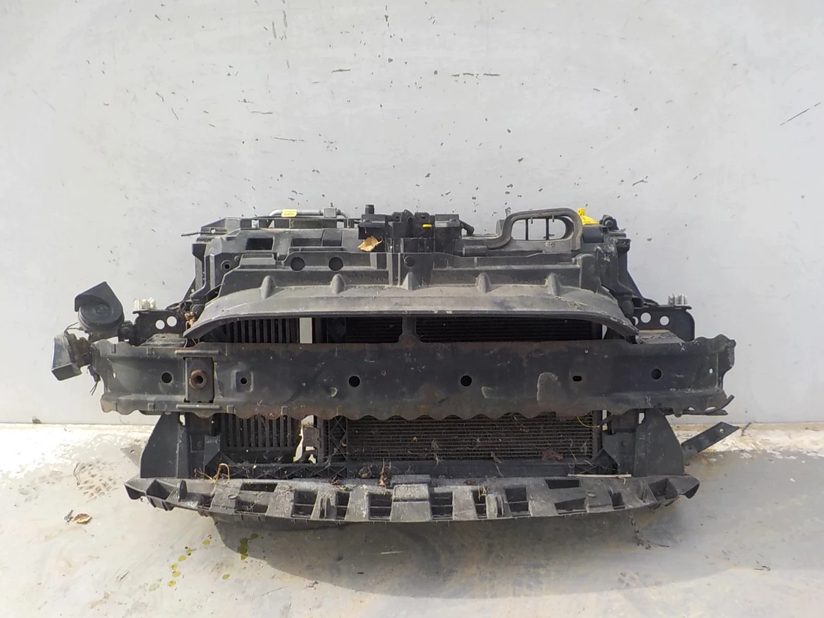 Ford Fiesta Mk7 etupalkki 1.6 TDCI
