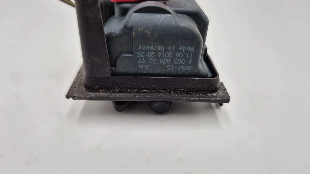 Attuatore sportello carburante Mercedes W246 A0038203297