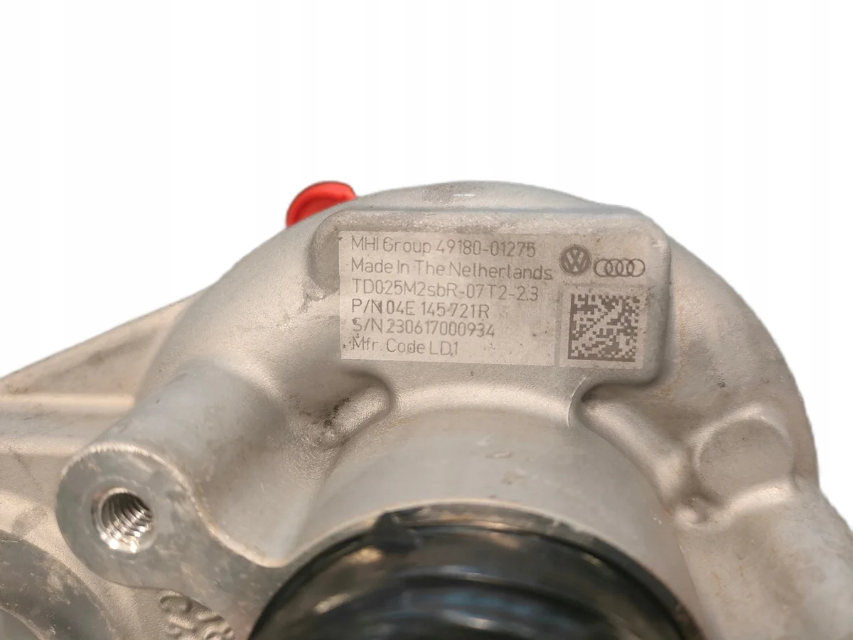 VW Turbolader 04E145721R Gebraucht image 5
