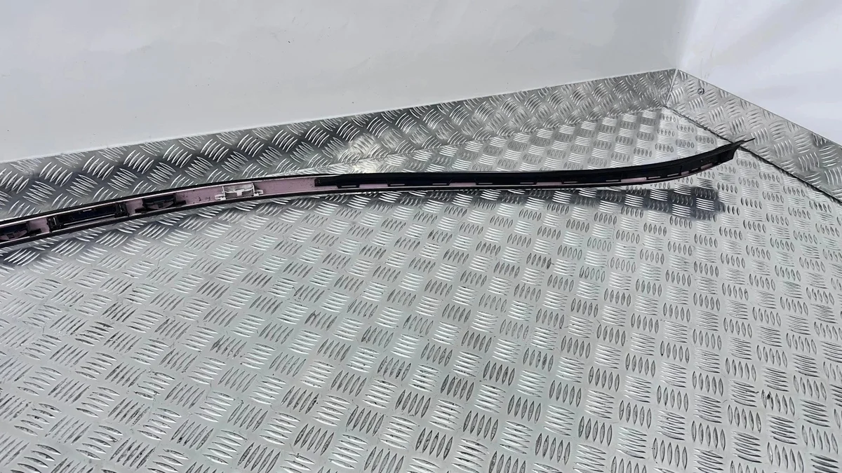 Dachleiste Links Mercedes-Benz A (W176) image 4