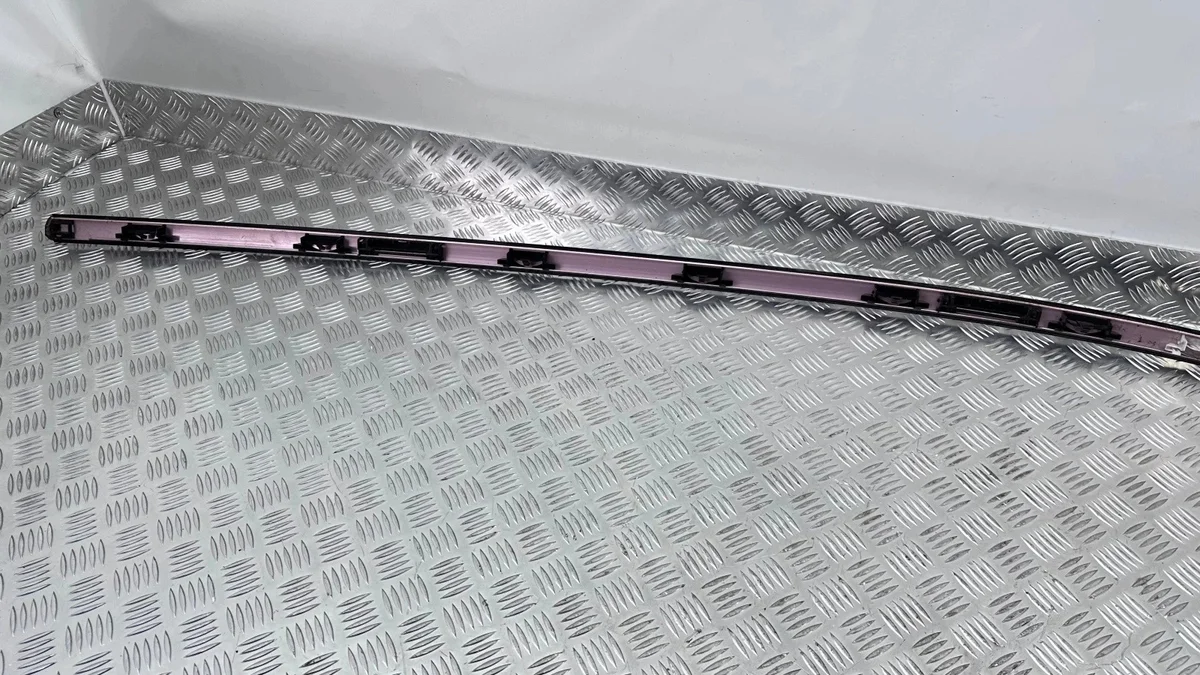 Dachleiste links Mercedes A W176 6180846_GRIB image 6