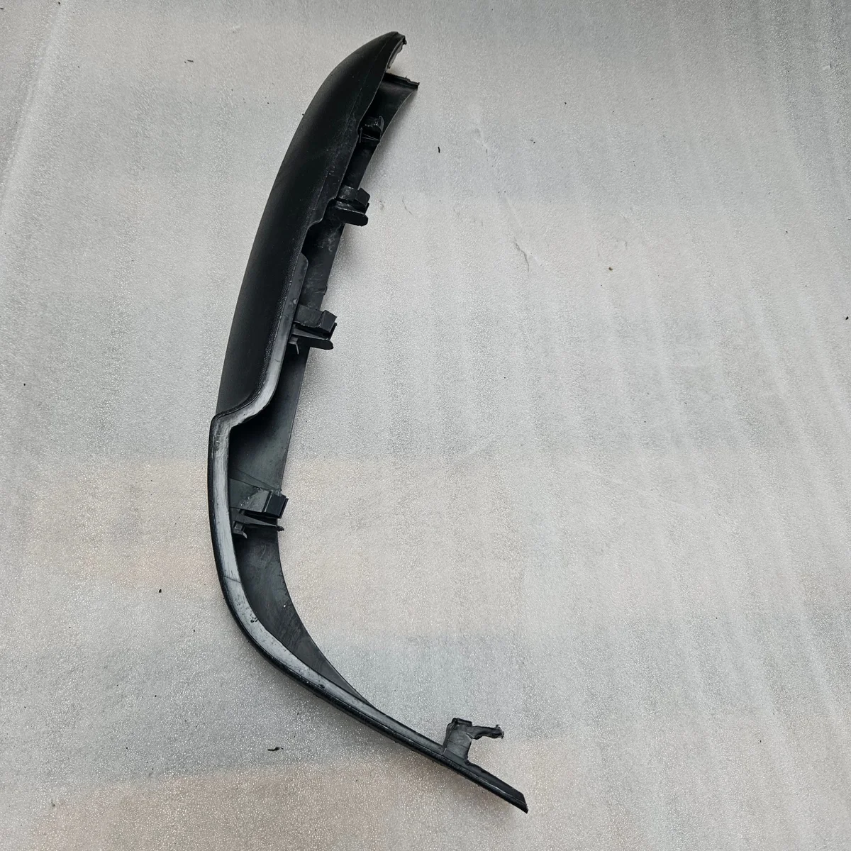 VW Tiguan R-Line Stoßstangenleiste Links Unten image 6