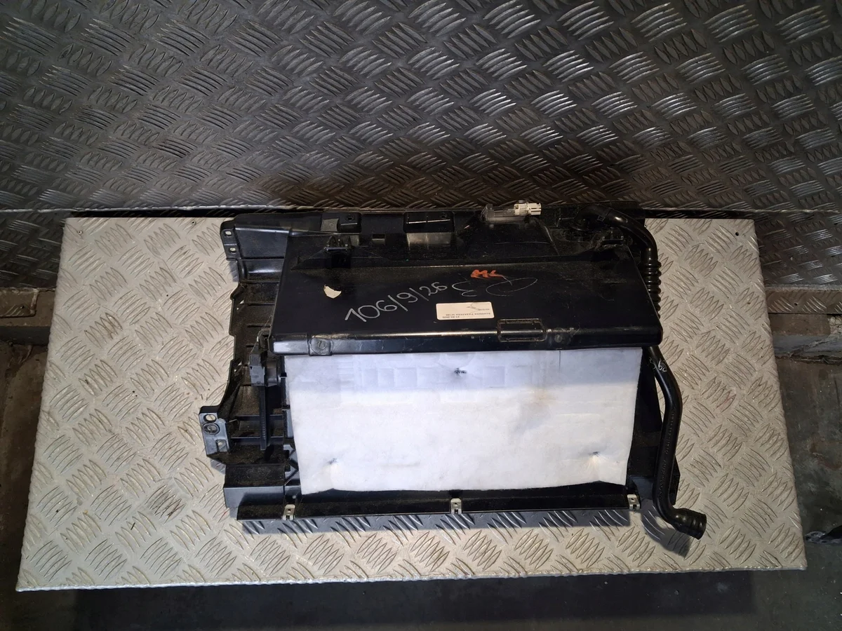Schowek konsoli Mercedes-Benz A1666800191 image 5
