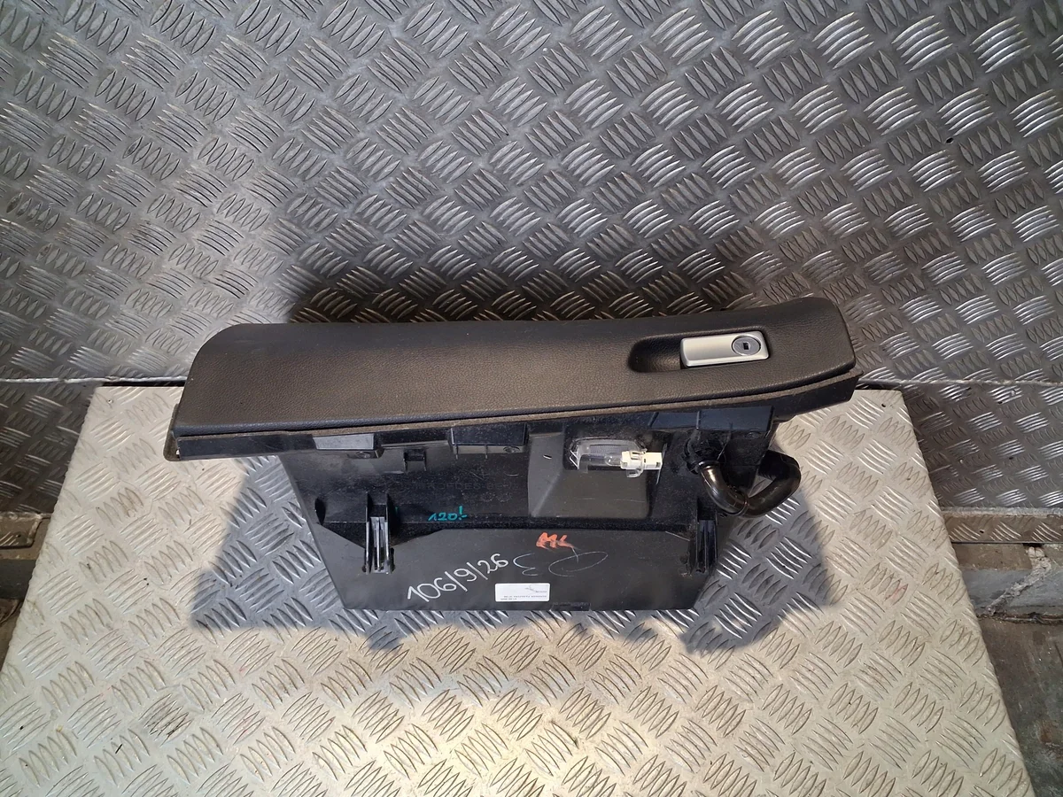 Schowek konsoli Mercedes-Benz A1666800191 image 10
