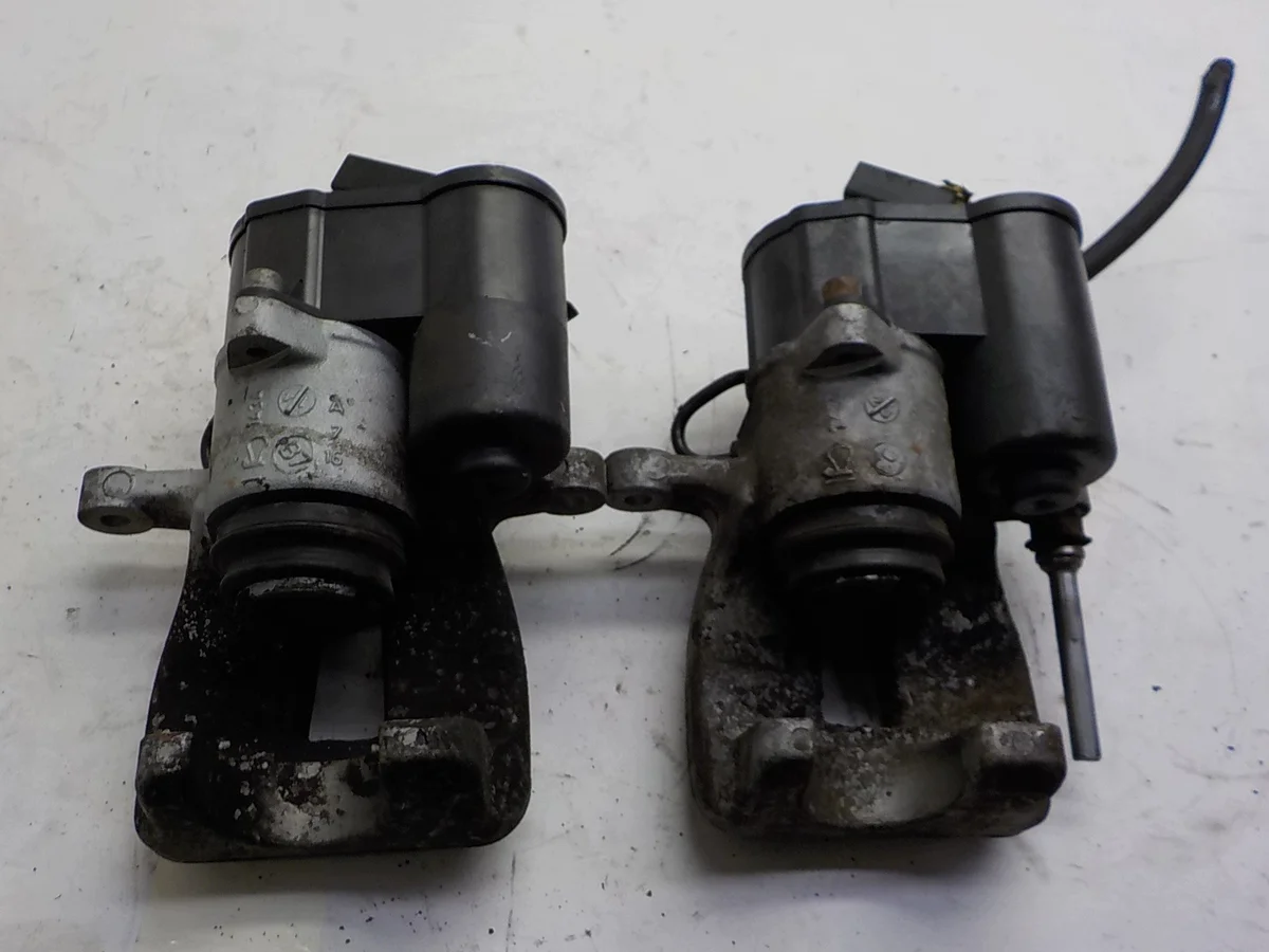 Bromsok Bak Höger VW Passat B6 Elektrisk image 5