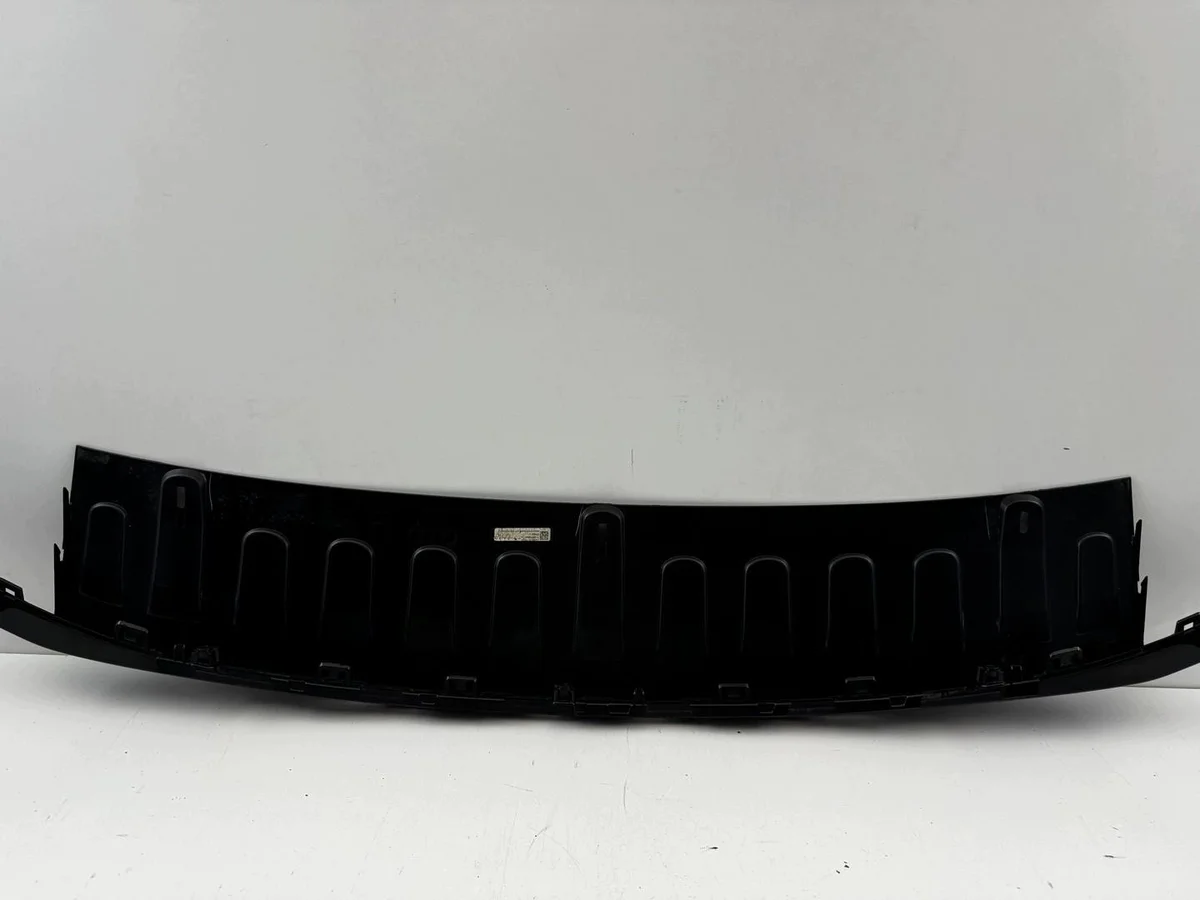 Audi E-TRON GT S Spoiler Stötfångare Fram image 6