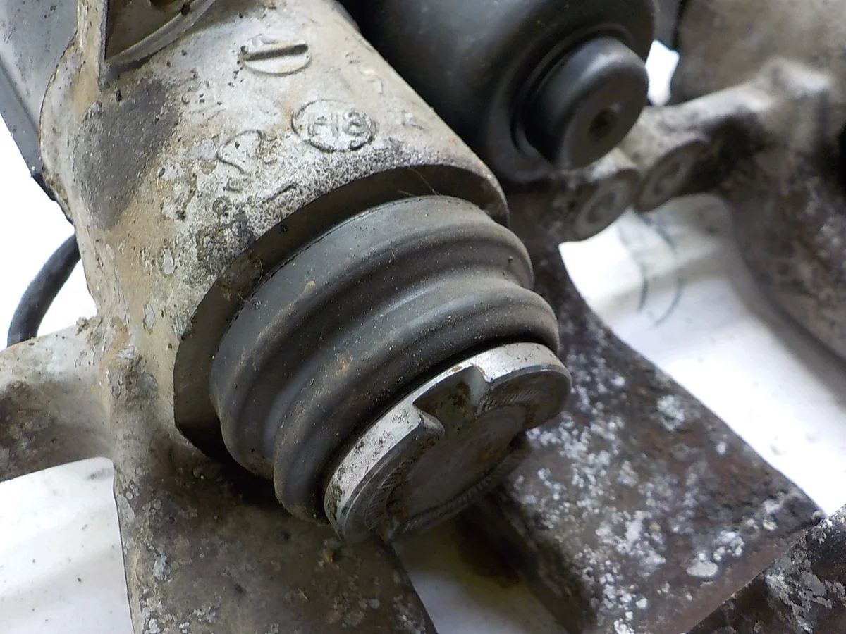 VW Passat B6 Bremssattel Rechts Hinten image 3
