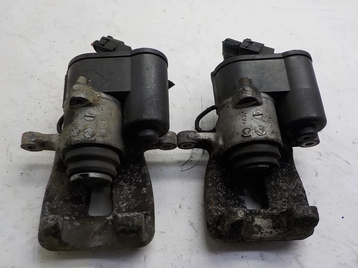 VW Passat B6 Bremssattel Rechts Hinten image 4