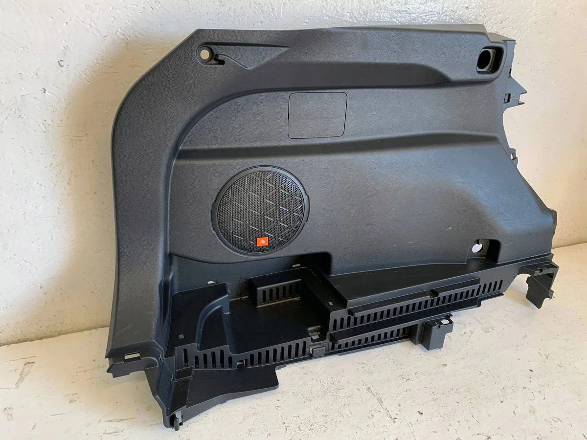 Panel maletero Toyota RAV4 V Izquierdo image 3