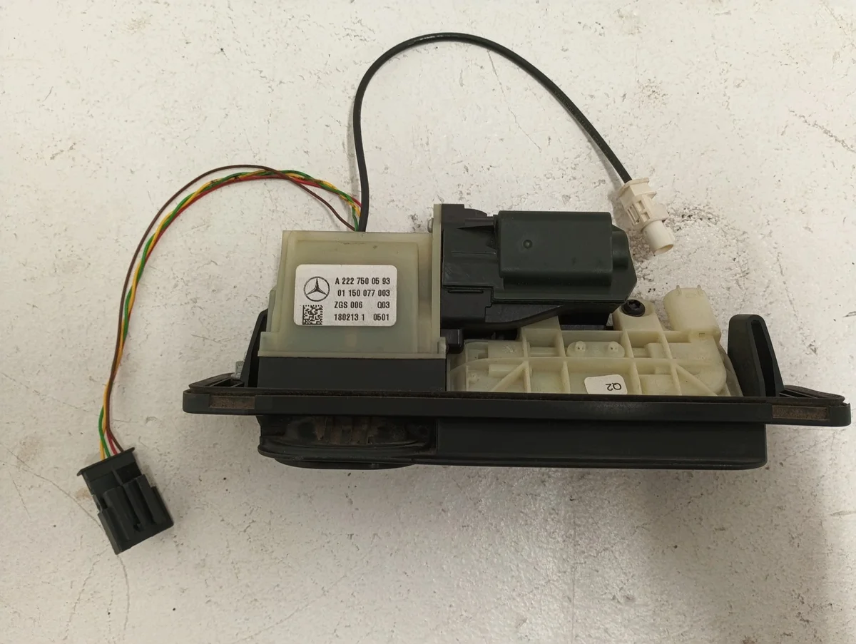 Bagkluckehandtag Mercedes CLA A2227500593 image 4