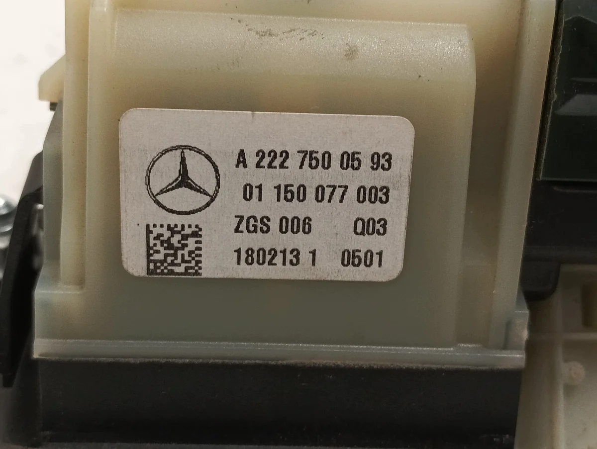 Bagkluckehandtag Mercedes CLA A2227500593 image 10