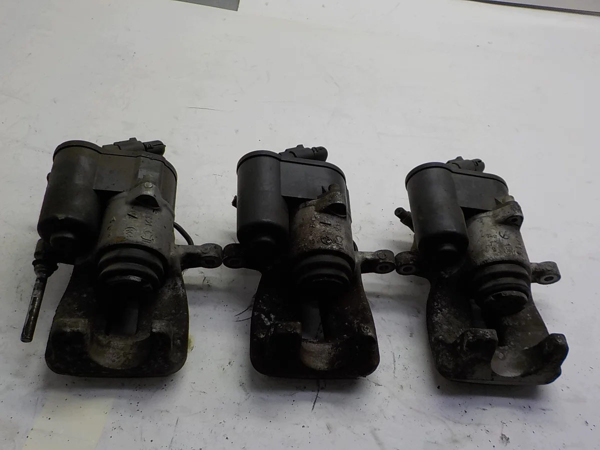 VW Passat B6 Bremssattel Links Hinten Elektrisch image 5