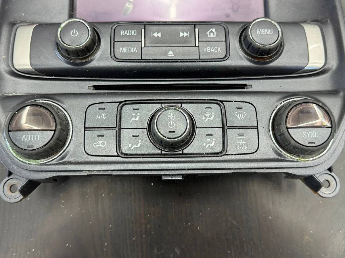 Panel Klimatyzacji Chevrolet Silverado III 84638207 image 3