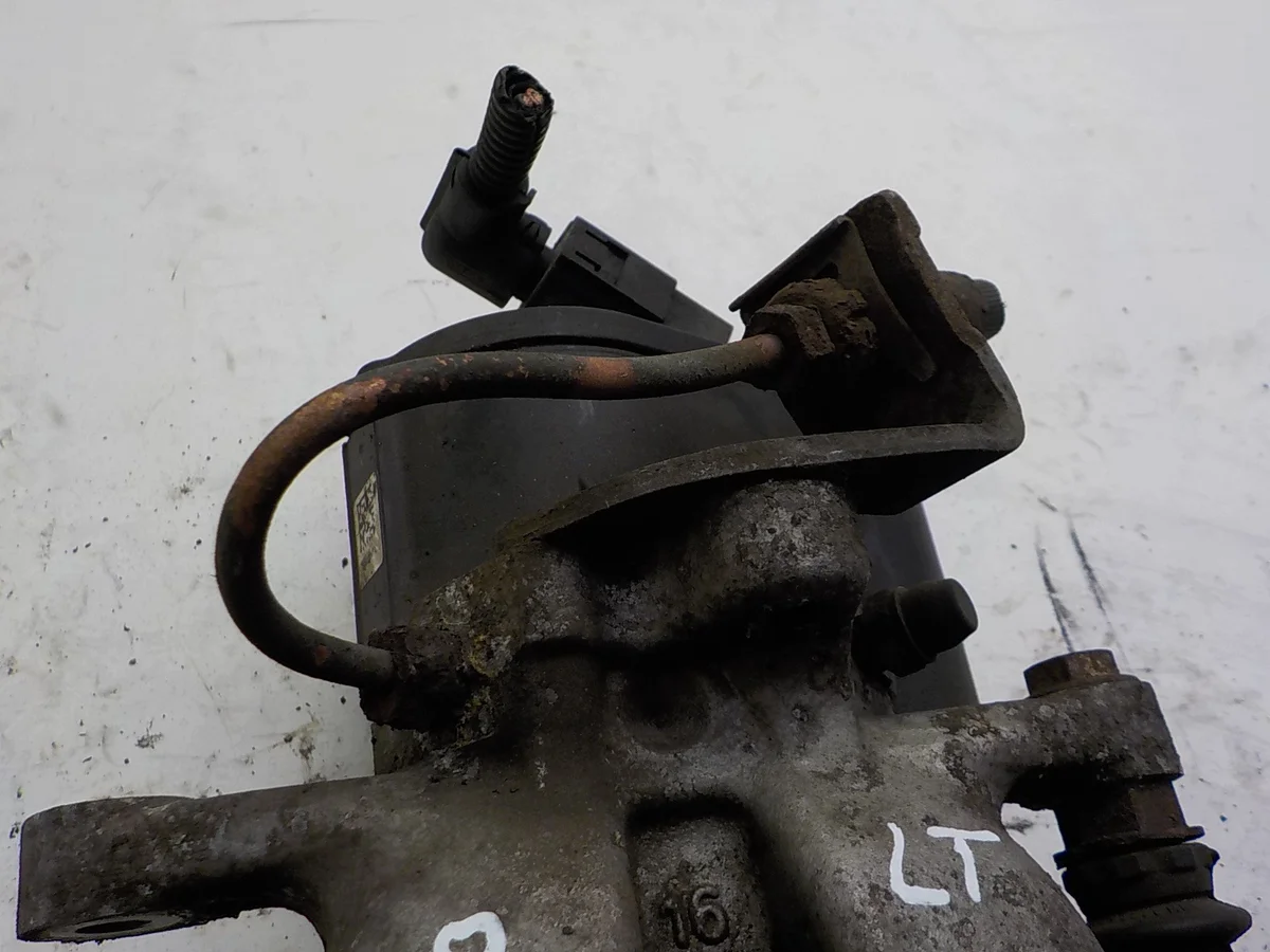 VW Passat B6 Bremssattel Links Hinten Elektrisch image 4