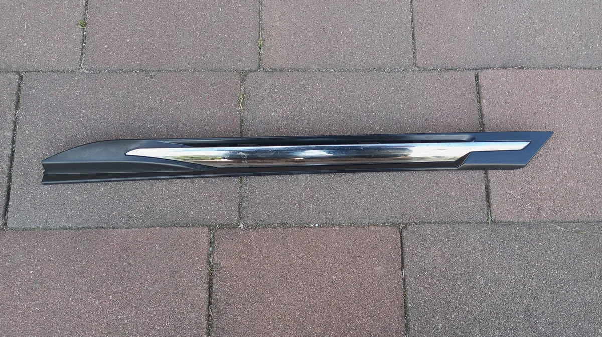 Peugeot 3008 5008 II Kromilista Lokasuojassa