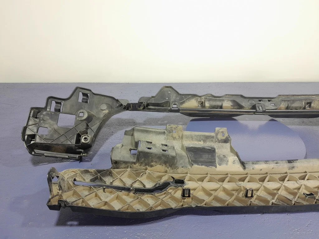 BMW 5 F10 F11 Halter Stoßstange Hinten image 4