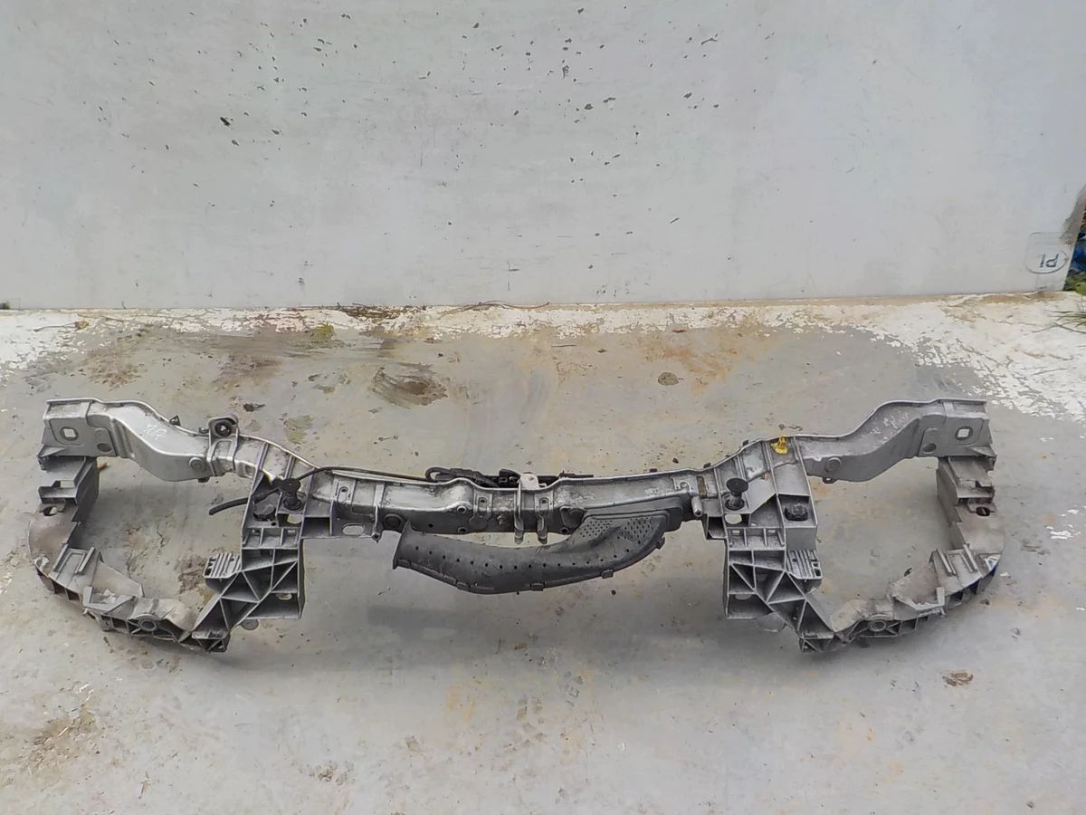 Ford Focus III Front Reinforcement Bar Used