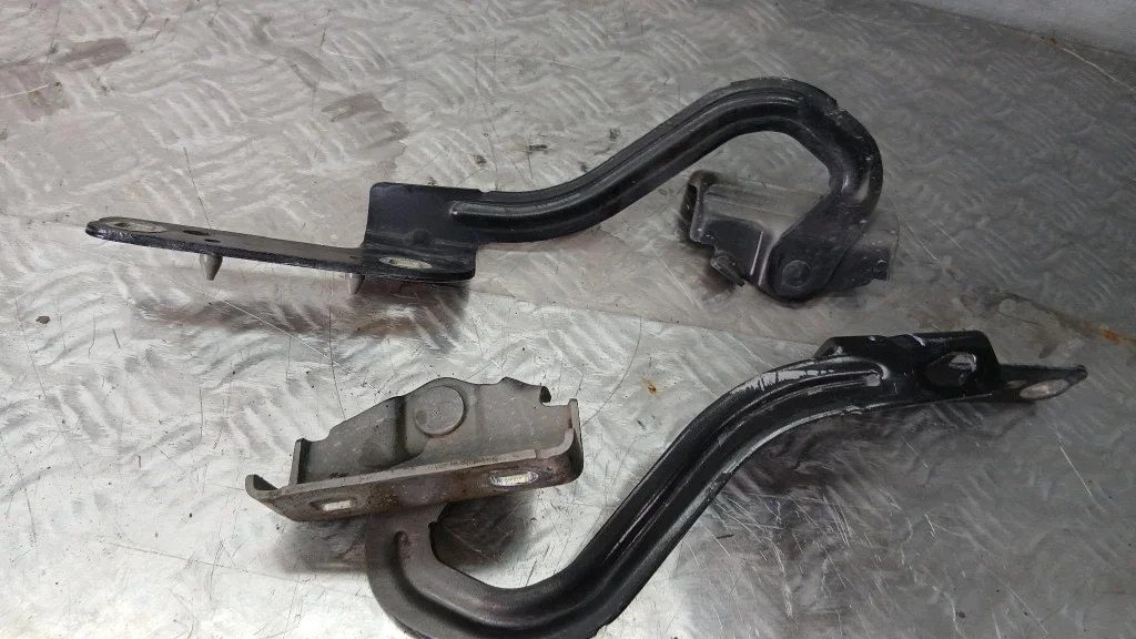 Charnière Capot Renault Modus 1.2B 07-12 image 4