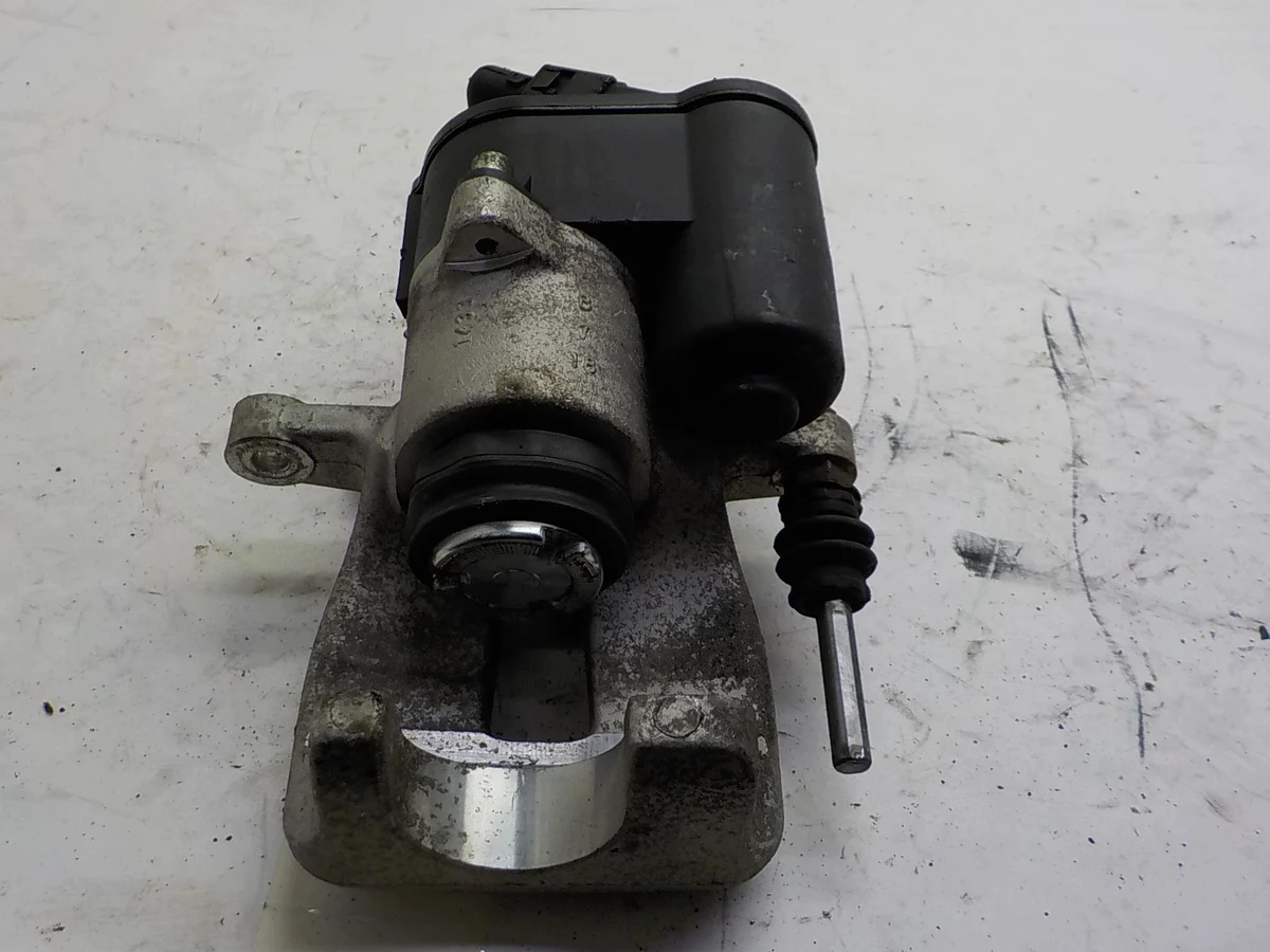 VW Passat B6 Bremssattel Rechts Hinten Elektrisch image 3