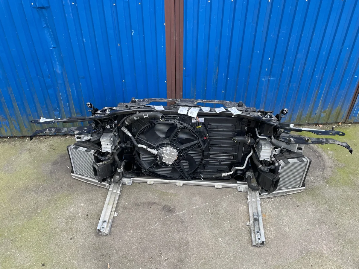 Mini Clubman F54 Refuerzo Frontal Usado image 5
