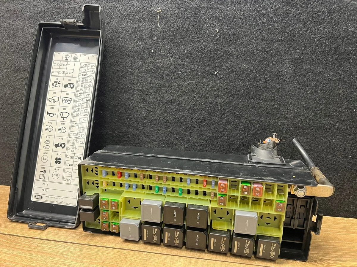 Fuse Module Land Rover Range Rover CK5214A067AB image 3