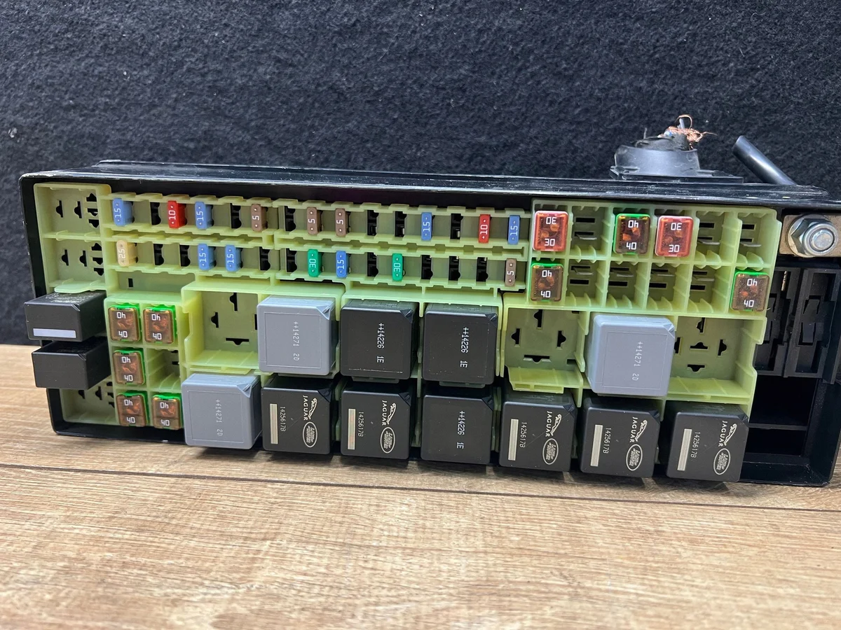 Fuse Module Land Rover Range Rover CK5214A067AB image 4