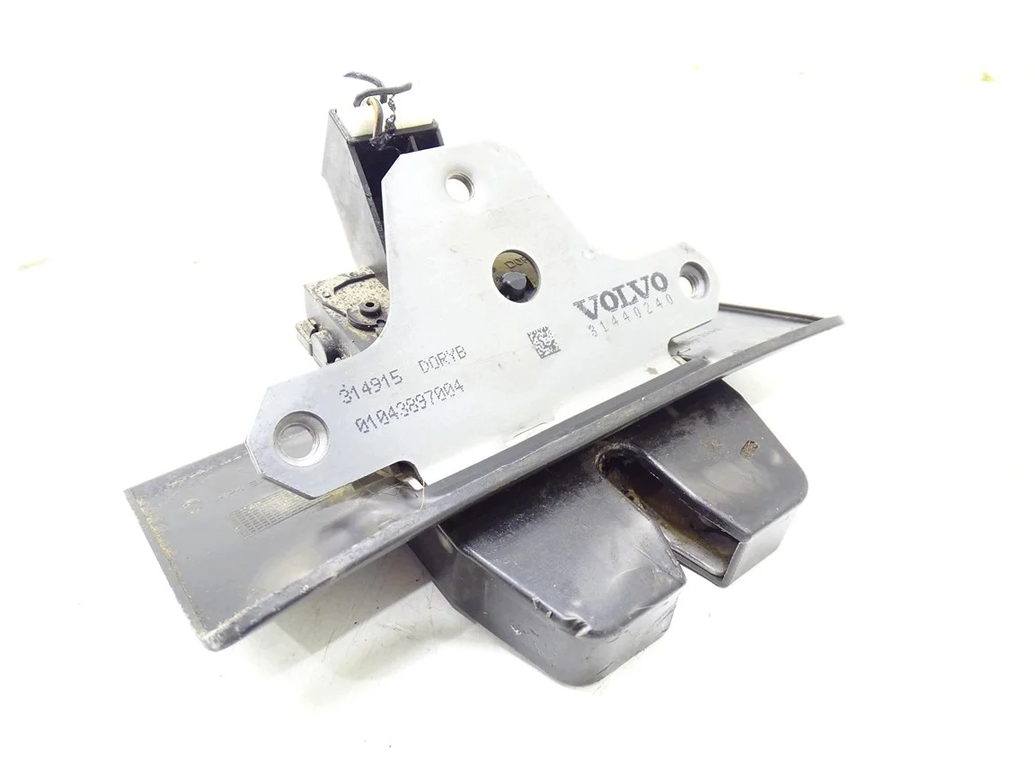 Serrure coffre Volvo V60 31440240