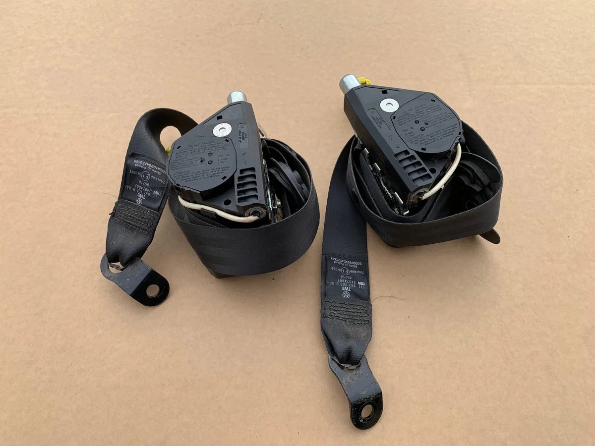 Ceinture de sécurité avant droite VW Touran 1T1857706B