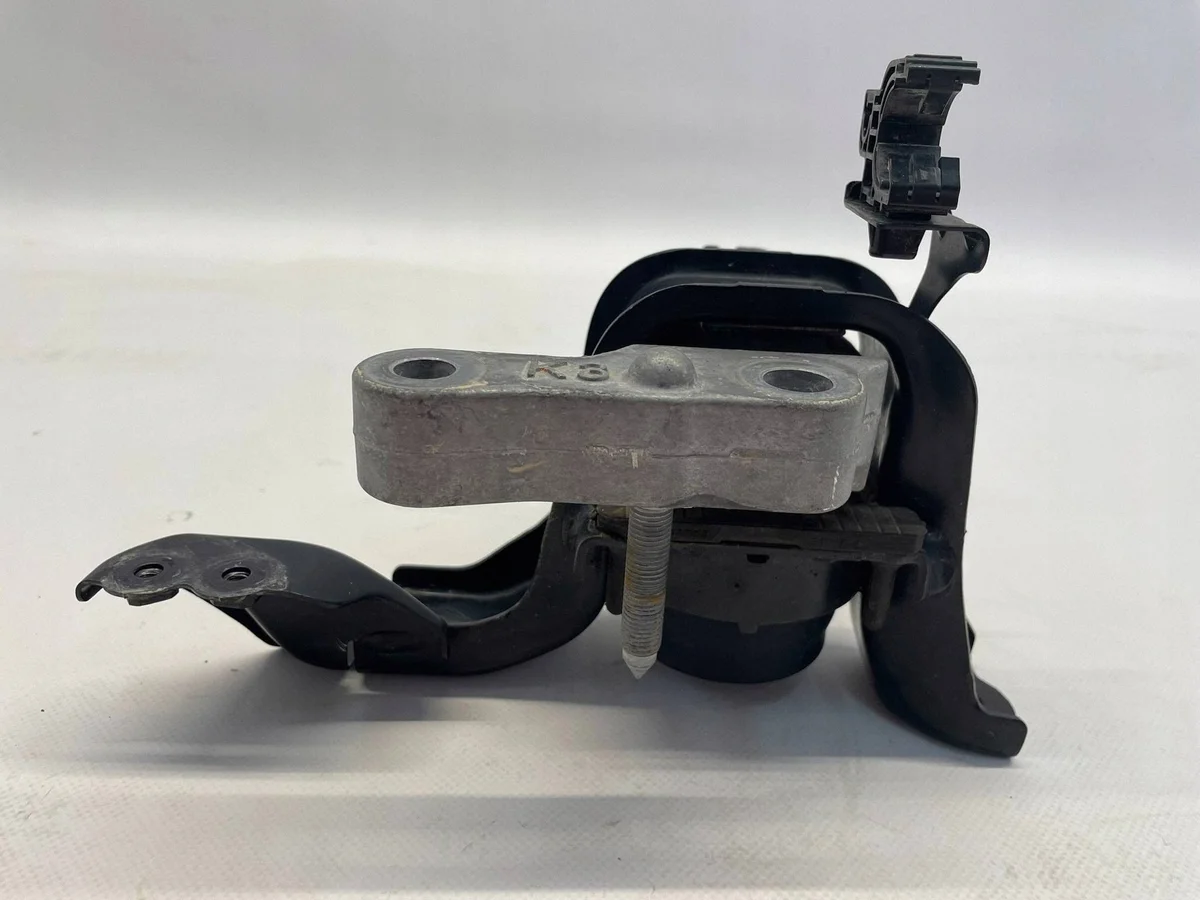 Yaris IV Mazda 2 Engine Mount OYT34248