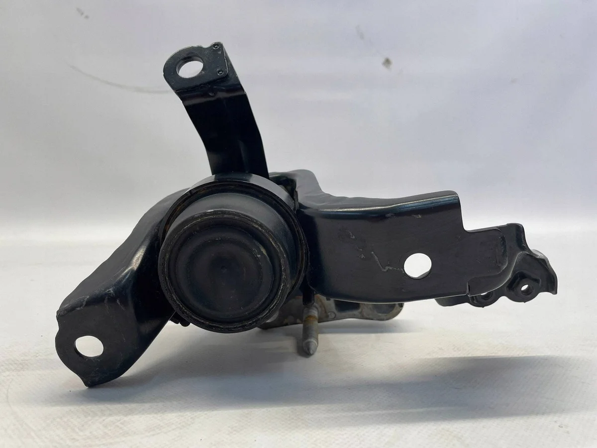 Motorfäste Yaris IV Mazda 2 K3 Höger image 3