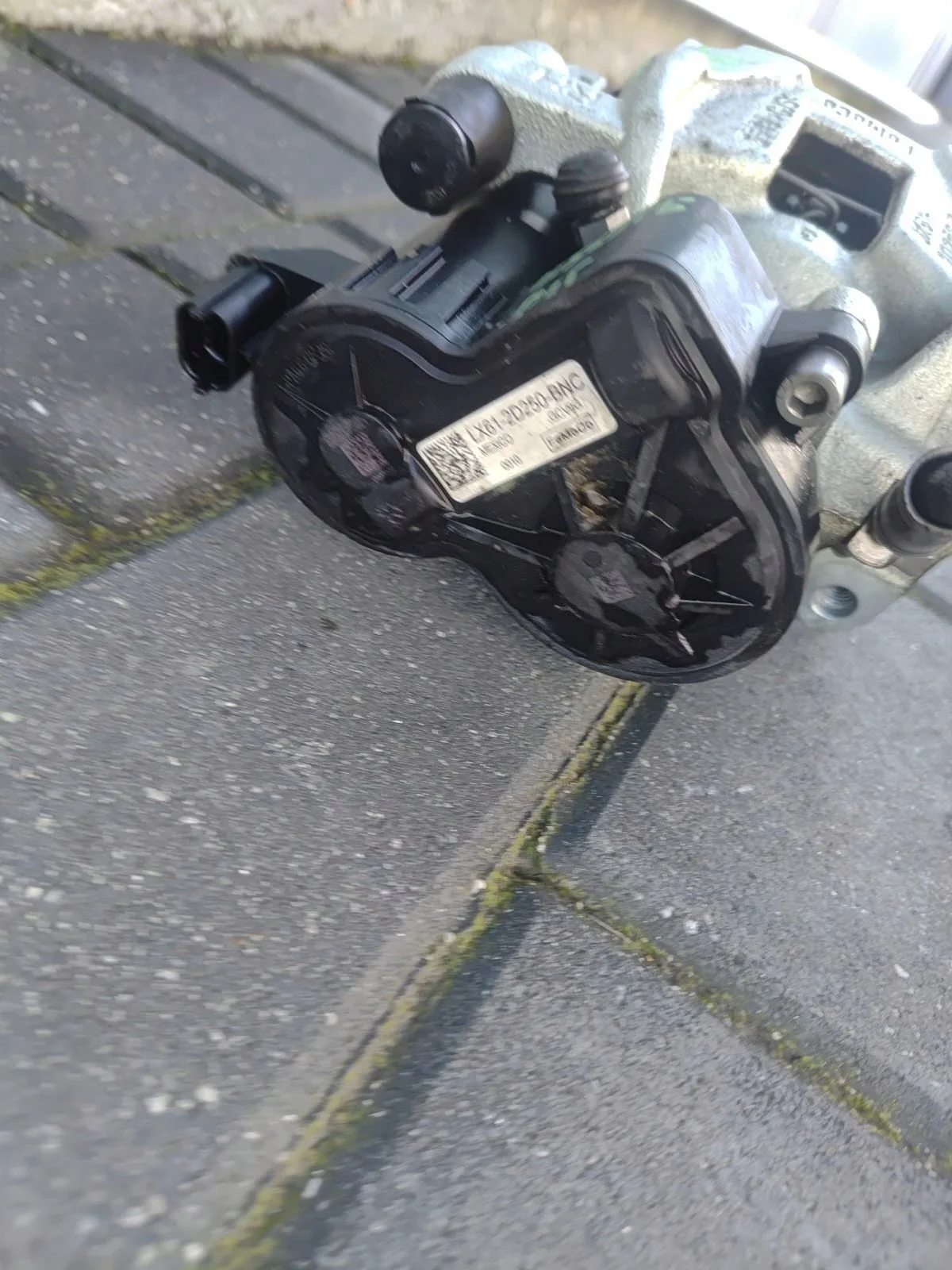 Ford Escape IV 2021 Bremssattel hinten rechts image 4