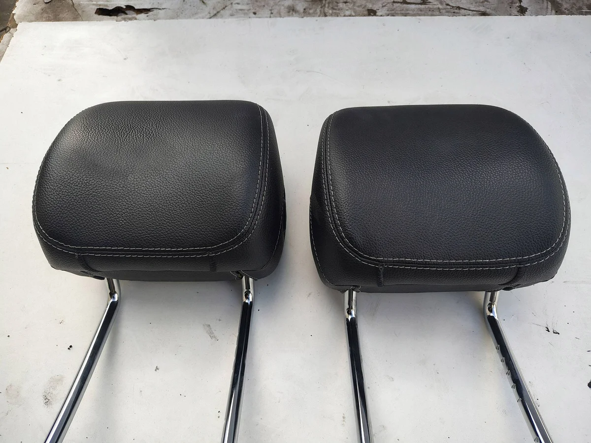 Conjunto de Apoios de Cabeça Couro Preto Mercedes C W205 image 5