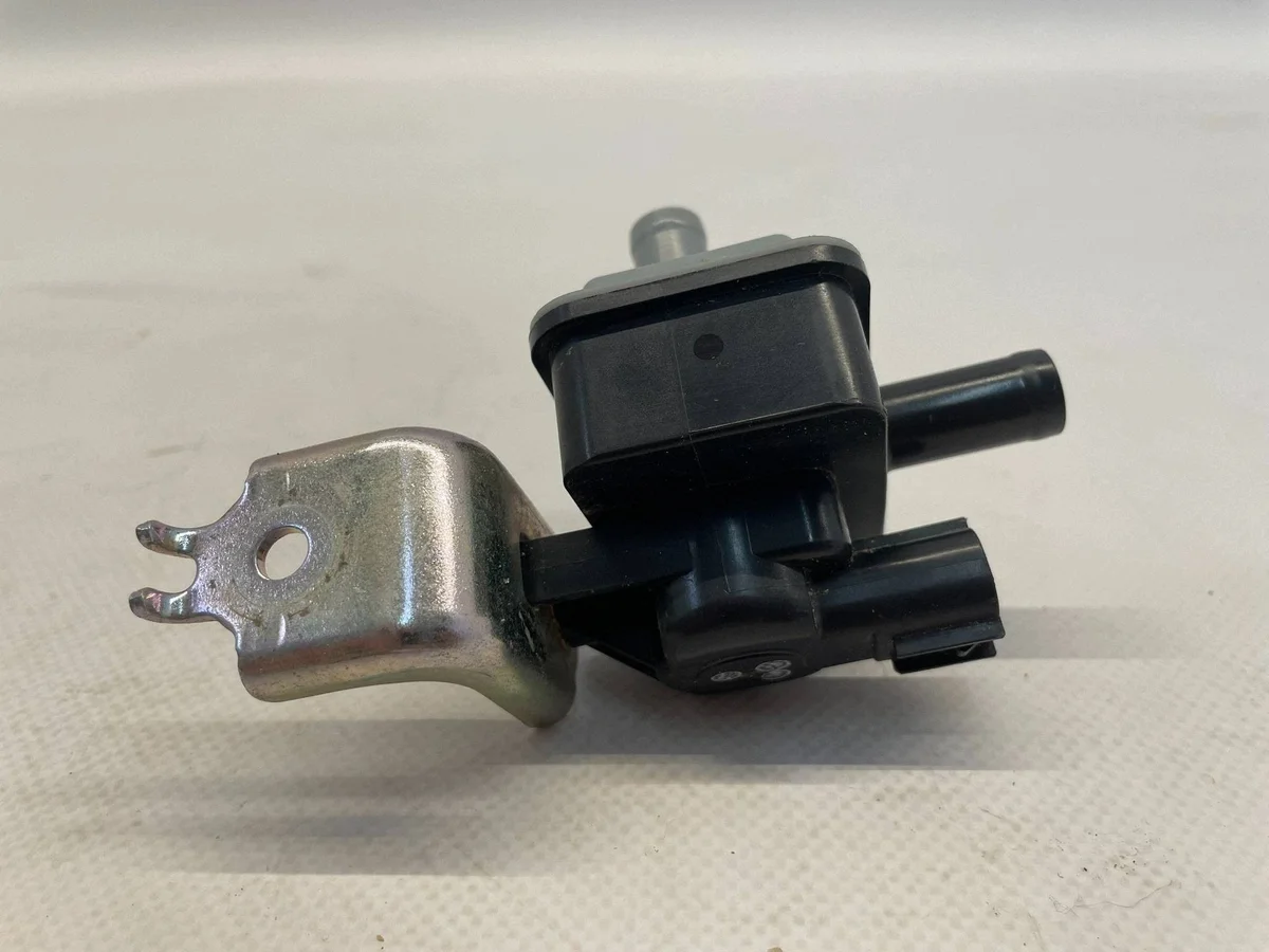 Yaris IV Cross Mazda 2 1.5 Hybrid Unterdruckventil OYT34257 image 4