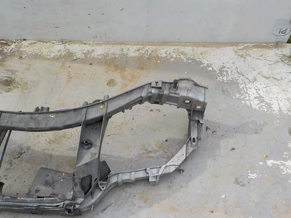 Ford Mondeo MK4 S-Max Galaxy Barra Frontal image 3