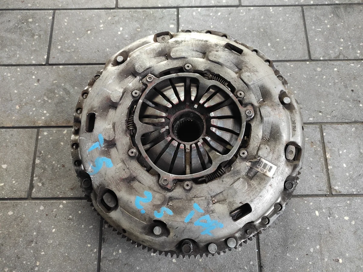 Kupplungssatz Zweimassenschwungrad VW T5 2.5 TDI