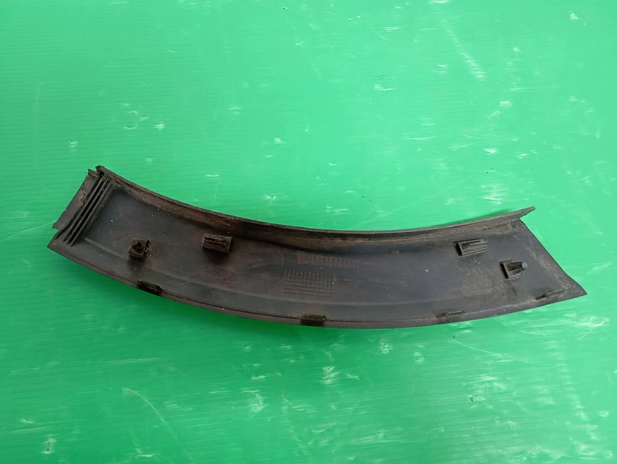 Ford Fiesta MK8 17- J1BB17E994A1 - Moldura image 5
