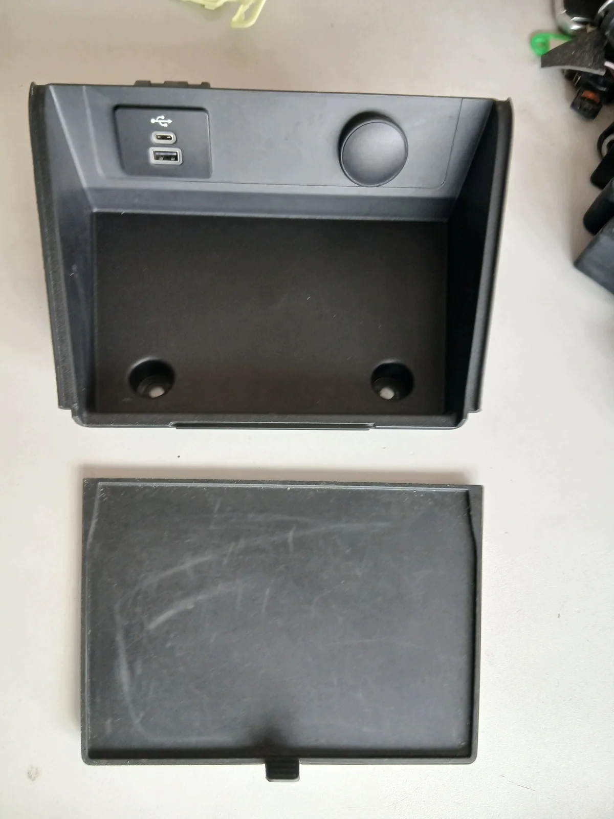 Ford Mustang MK7 USB Panel Used