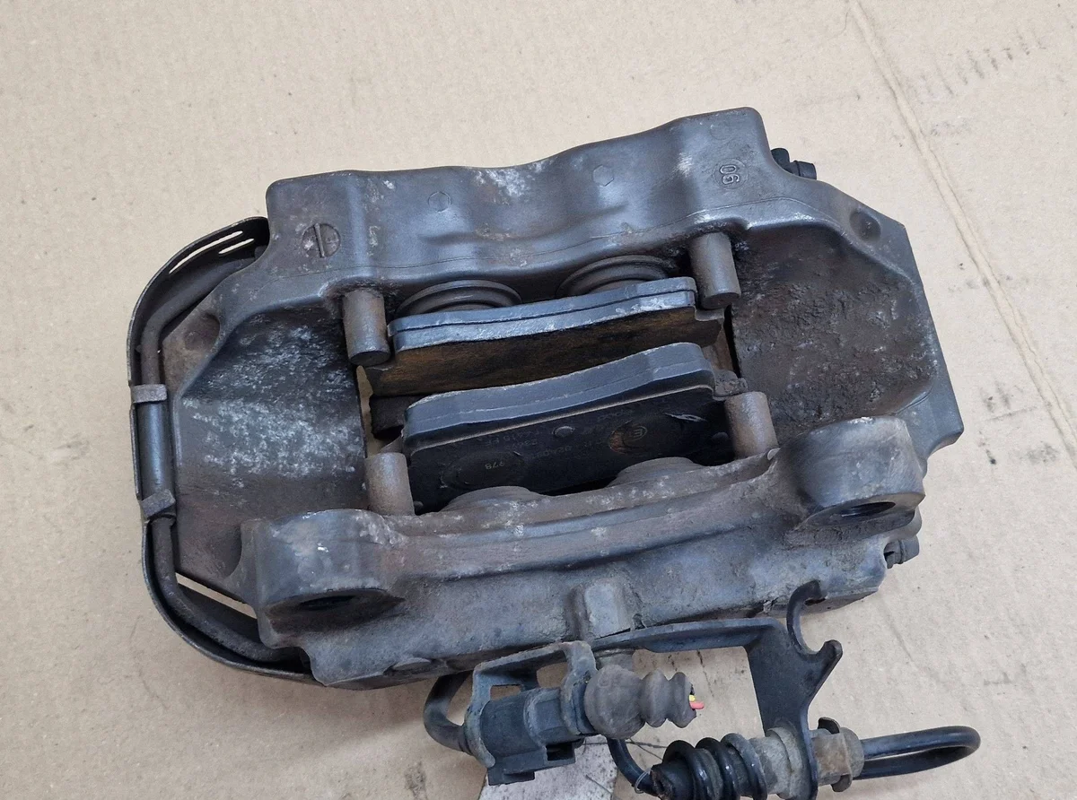 Remklauw links achter Audi Q7 4L gebruikt image 3