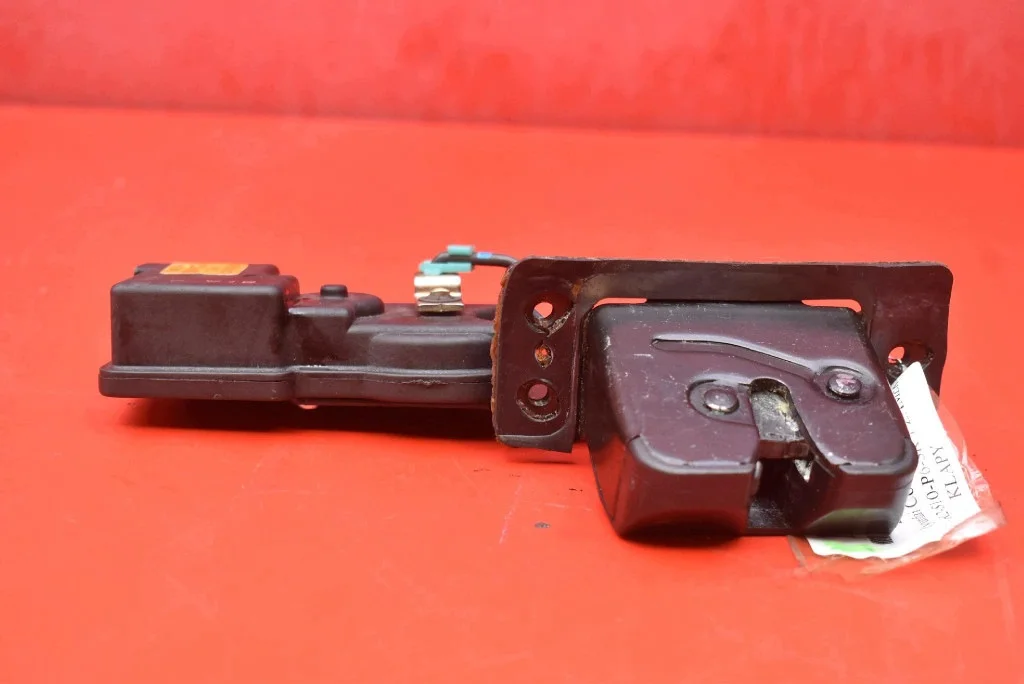 Serrure hayon Hyundai Coupe II 05-07 image 3