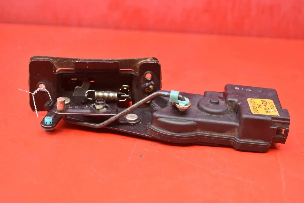 Serrure hayon Hyundai Coupe II 05-07 image 5