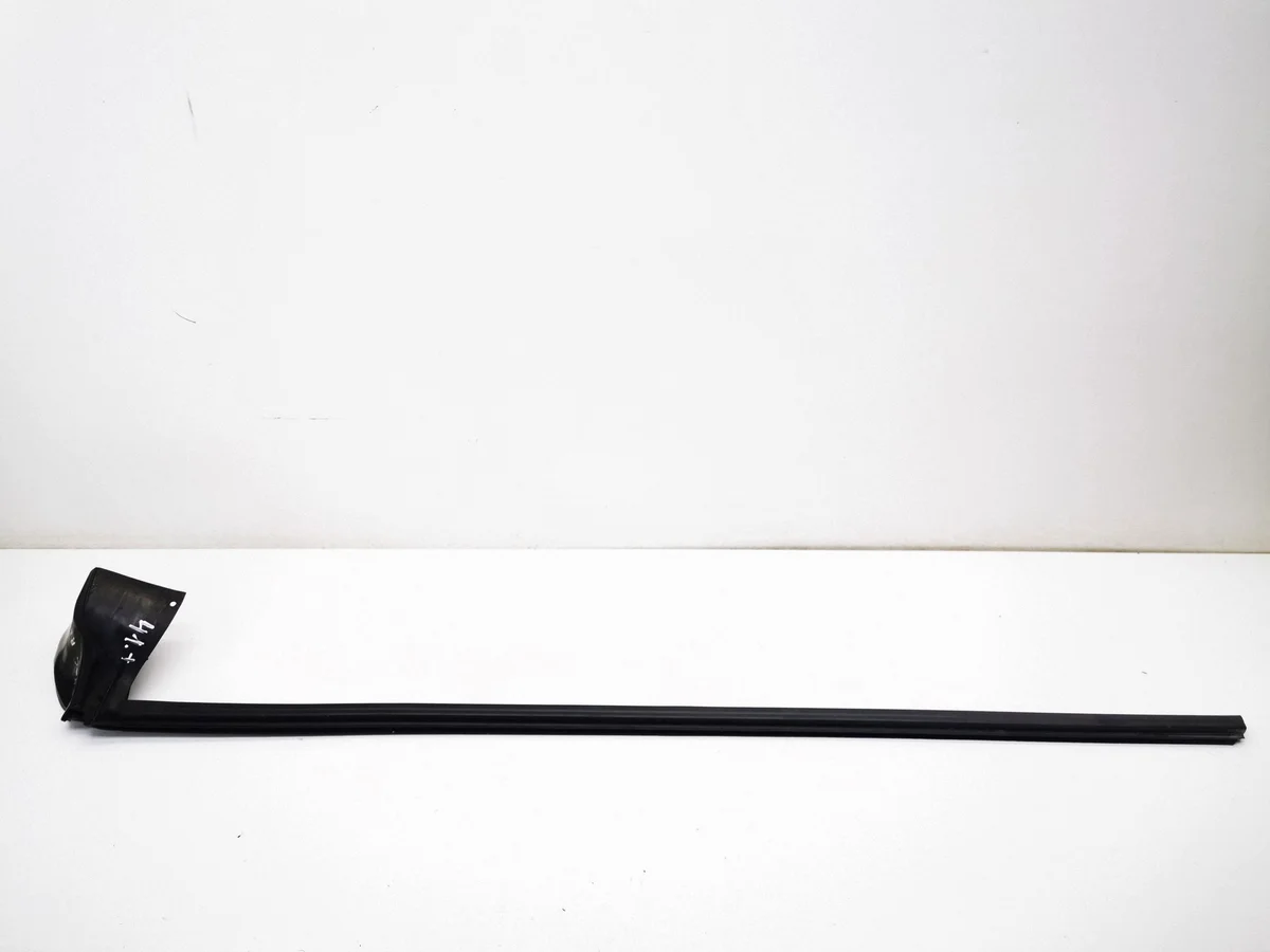 BMW M3 2005 Dichtung Scheibe Coupe 8194731