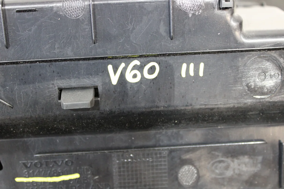 Opbergvak Console Volvo S60 V60 III 31477861 image 4