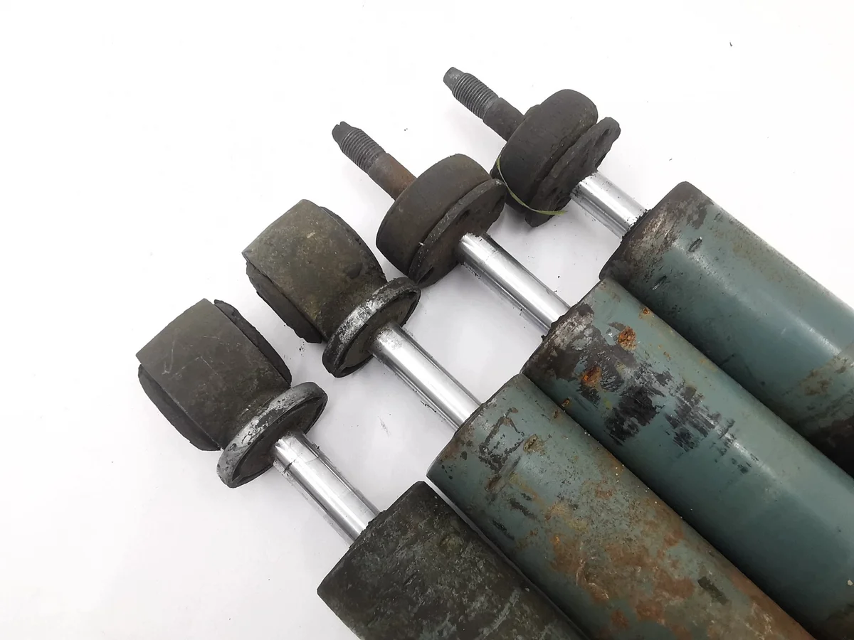 Amortecedor Alfa Romeo Giulia Usado OEM image 4