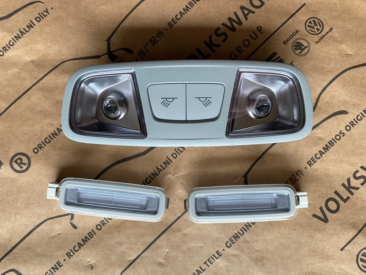 Audi 8V0947111A6PS Lampe Plafonnier Noir