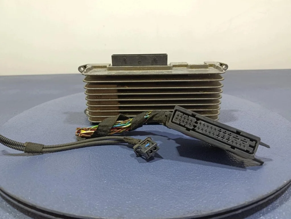 Audi A6 C6 Radio Amplifier 4F0910223H Used