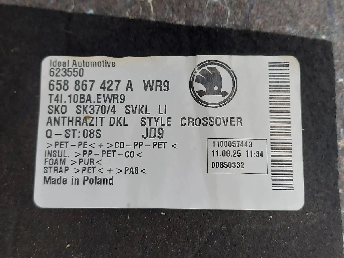 Škoda Kamiq vasen tavaratilan paneeli image 8