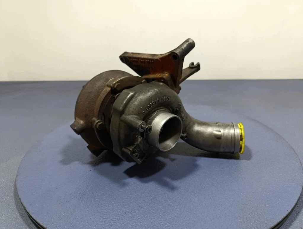 Turbocompresor Audi A6 C6 2.7 TDI Usado image 5
