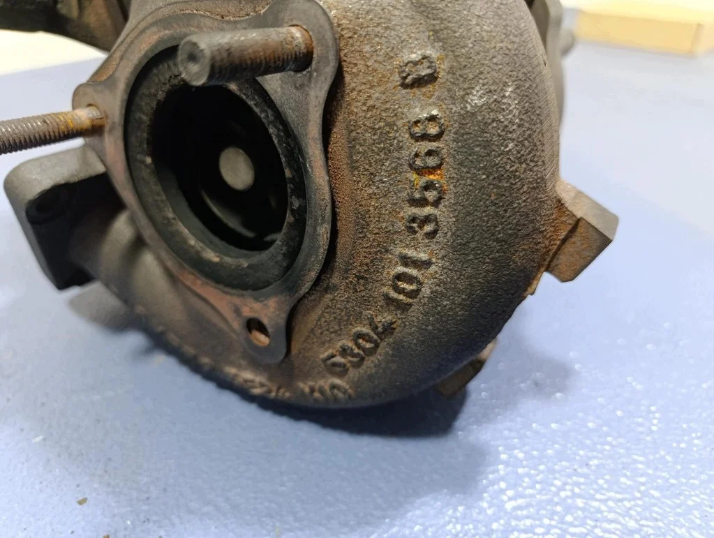 Turbocompresor Audi A6 C6 2.7 TDI Usado image 9